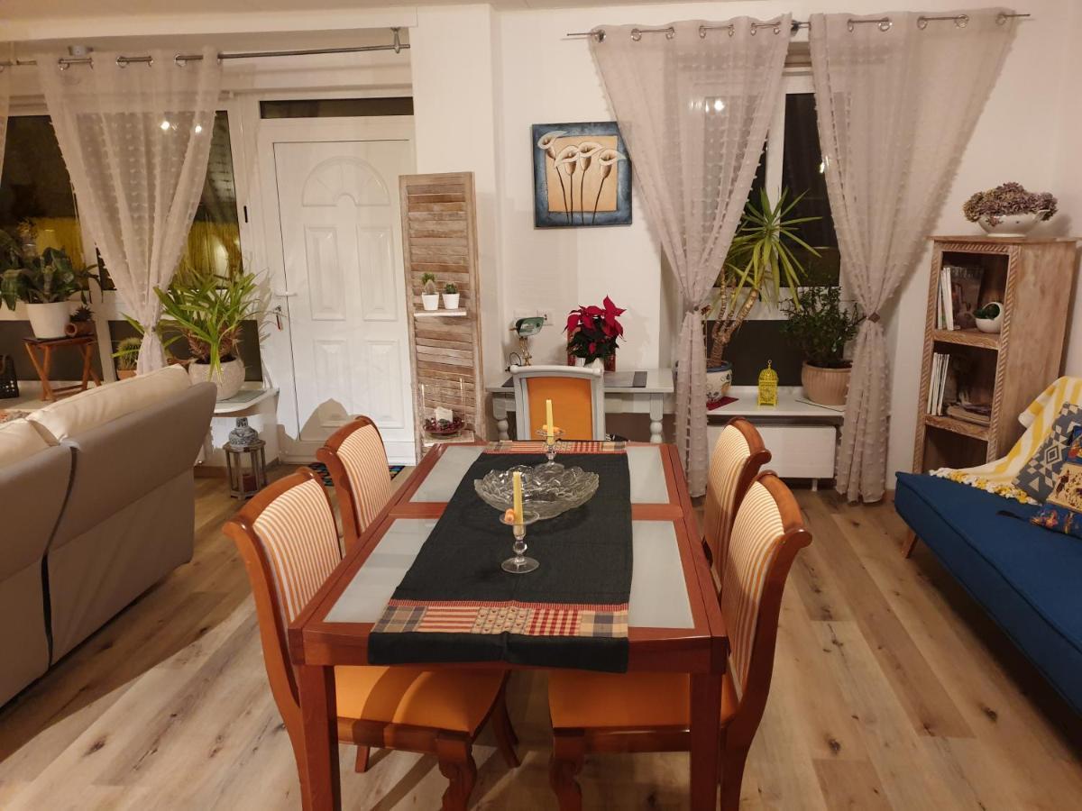 Les Hirondelles, Appartement De Vacances Avec Terrasse Et Coin Grillades Granges Esterno foto