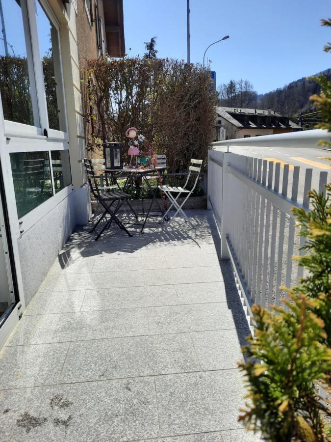 Les Hirondelles, Appartement De Vacances Avec Terrasse Et Coin Grillades Granges Esterno foto